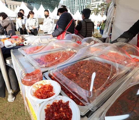 농가에서 만든 양파즙 등 가공식품…“직거래 매장에서도 판매를”