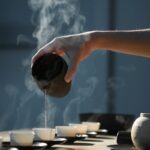현대인의 일상 속, 대체요법 어떻게 활용할까? person pouring hot water on white cup