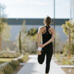 바쁜 일상 속 건강 지킴이, ‘마이크로 워크아웃’의 매력 a woman is doing exercises on a yoga mat